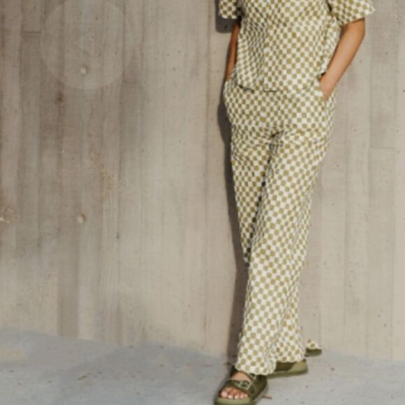 Mod Ref Green and White Checkered Straight Leg Pants - Picture 2 of 7